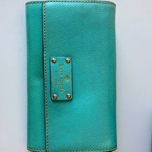 Kate Spade Robin’s Egg Blue shade wallet/crossbody